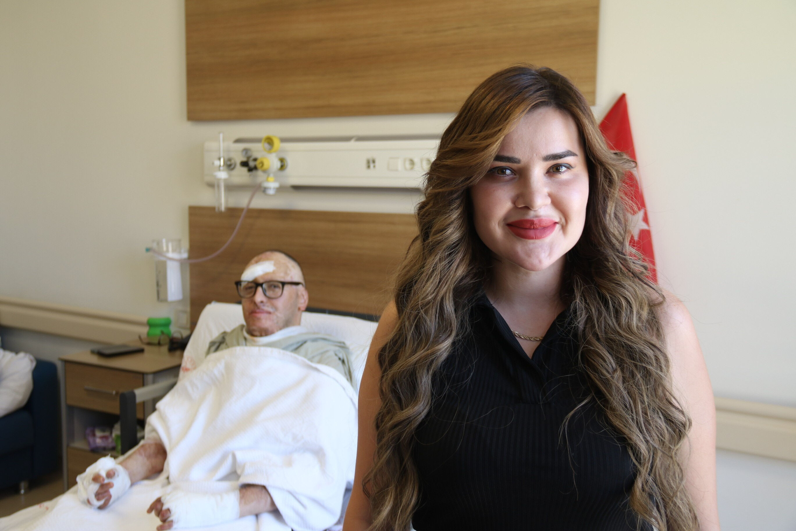 6 bin voltluk elektrik çarptı, ölmedi! Azerbaycan'dan Eskişehir'e getirilen mühendisin elleri hareket etmeye başladı - 2. Resim