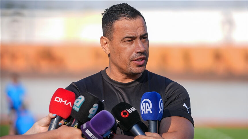 Başakşehir'in hocası Çağdaş Atan, hedefini açıkladı: Avrupa'da başarı - 1. Resim