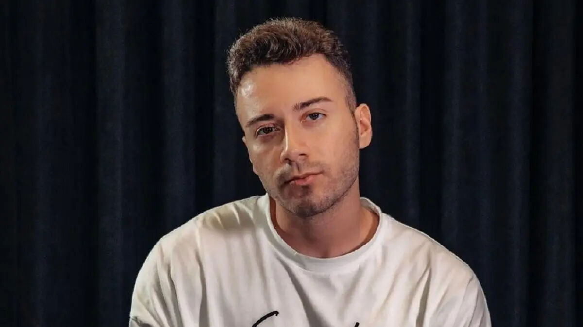 Bir zamanlar rekor kırıyordu… Fenomen Enes Batur şimdi evinden çıkarılıyor Bir zamanlar rekor kırıyordu… Fenomen Enes Batur şimdi evinden çıkarılıyor - 1. Resim