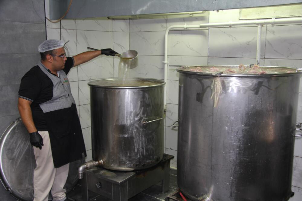 Bu yemeğin sofraya gelmesi 12 saat! Adeta vitamin deposu... "Dişimiz ağrısa bile içeriz" Bu yemeğin sofraya gelmesi 12 saat! Adeta vitamin deposu... "Dişimiz ağrısa bile içeriz" - 3. Resim