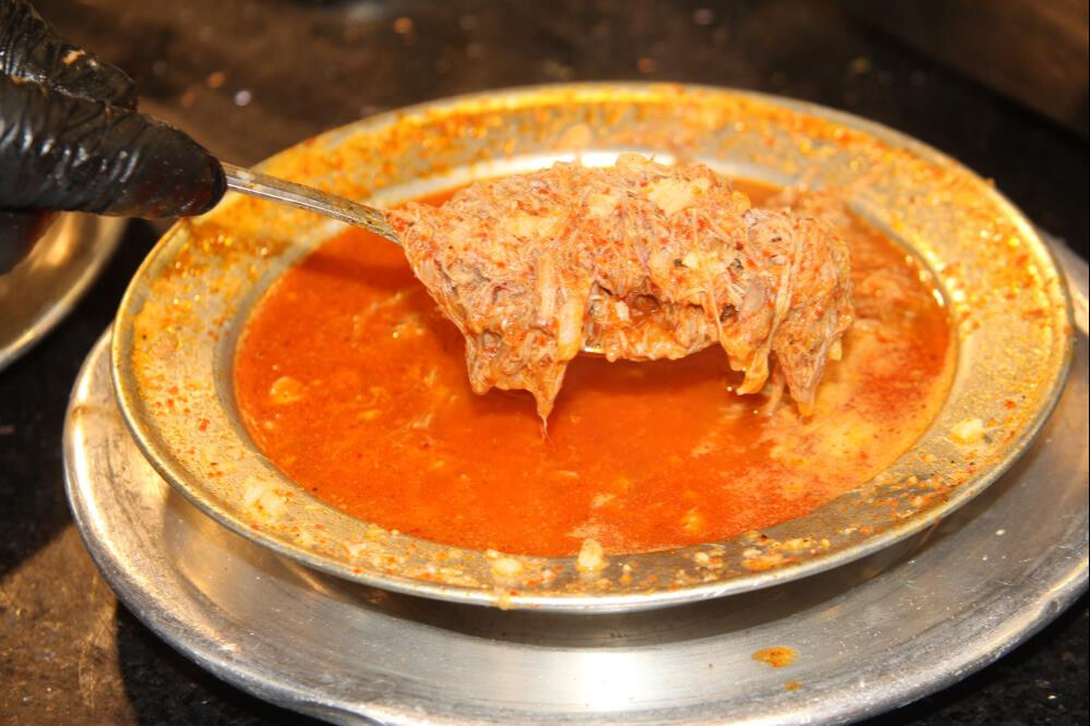 Bu yemeğin sofraya gelmesi 12 saat! Adeta vitamin deposu... "Dişimiz ağrısa bile içeriz" Bu yemeğin sofraya gelmesi 12 saat! Adeta vitamin deposu... "Dişimiz ağrısa bile içeriz" - 5. Resim