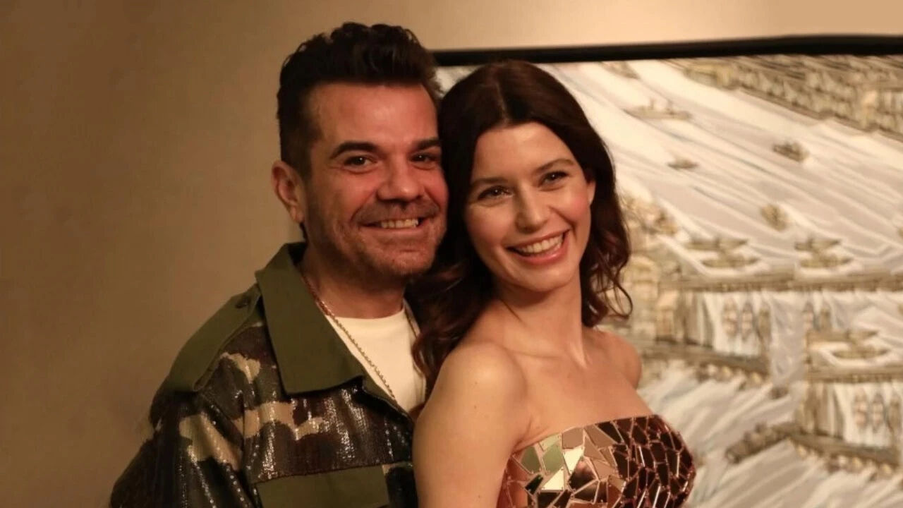 Çiftten açıklama geldi! Beren Saat hamile mi? - 2. Resim