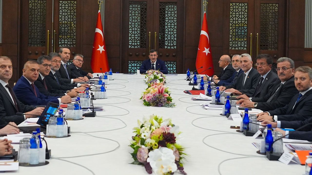 Ekonomi Koordinasyon Kurulu'ndan kritik kararlar! Yeni dönemde hangi adımlar atılacak? Ekonomi Koordinasyon Kurulu'ndan kritik kararlar! Yeni dönemde hangi adımlar atılacak?