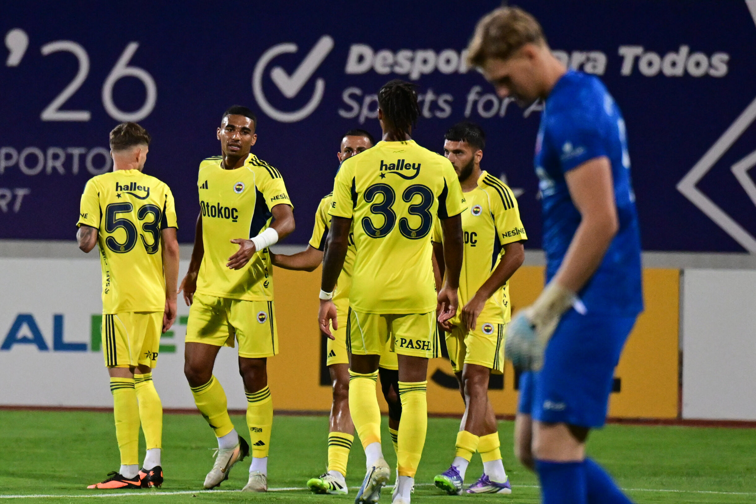 Fenerbahçe, Leiria engelini rahat geçti! Kanarya ikide iki yaptı - 2. Resim