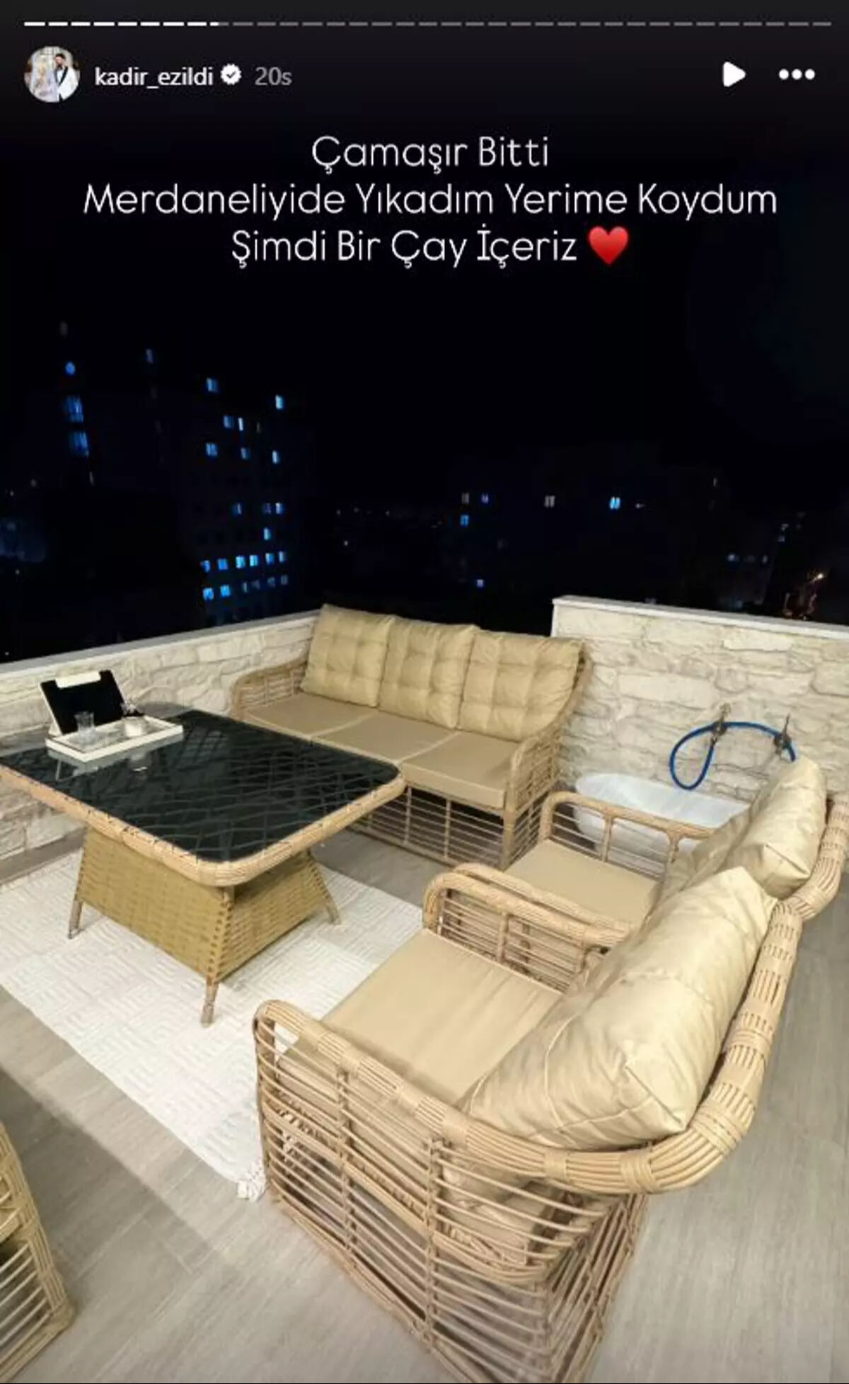 Kadir Ezildi evlendi, lüks evi olay oldu! O detay dikkat çekti: Bir bakan bir daha baktı - 4. Resim