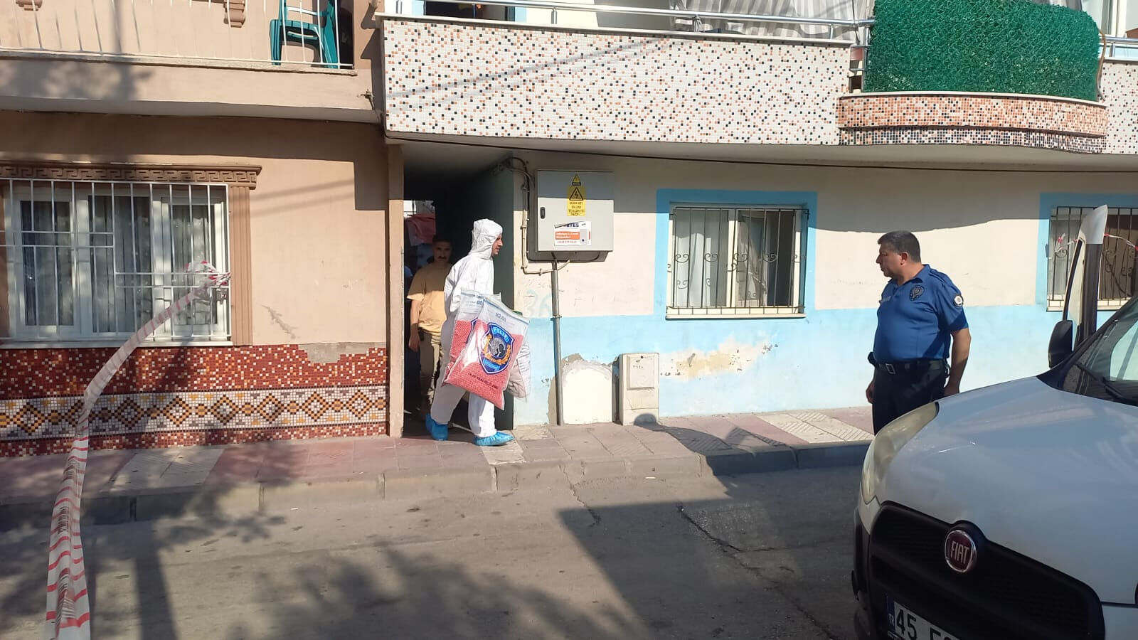 Karısı ölü bulunmuştu! Kaldığı eve baskın düzenlendi - 1. Resim