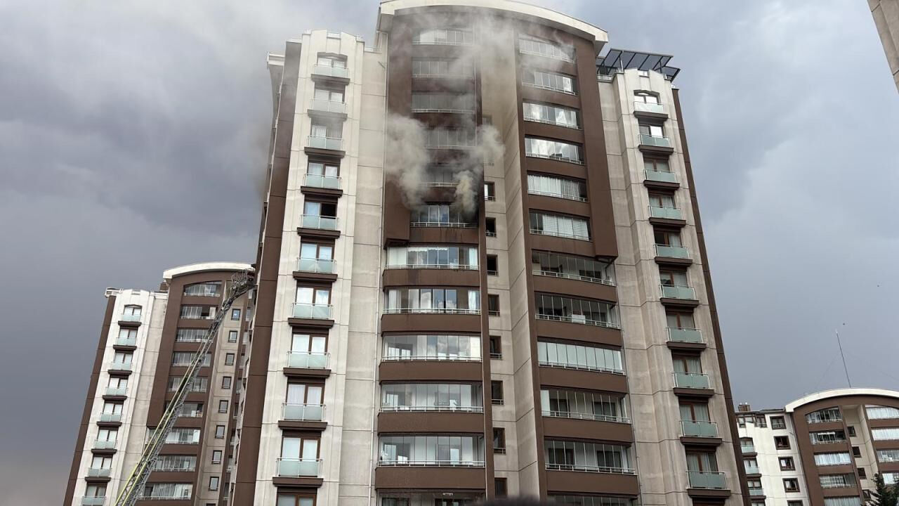 Ankara'da 3 kişinin hayatını kaybettiği yangın soruşturmasında tutuklama Ankara'da 3 kişinin hayatını kaybettiği yangın soruşturmasında 1 tutuklama - 1. Resim