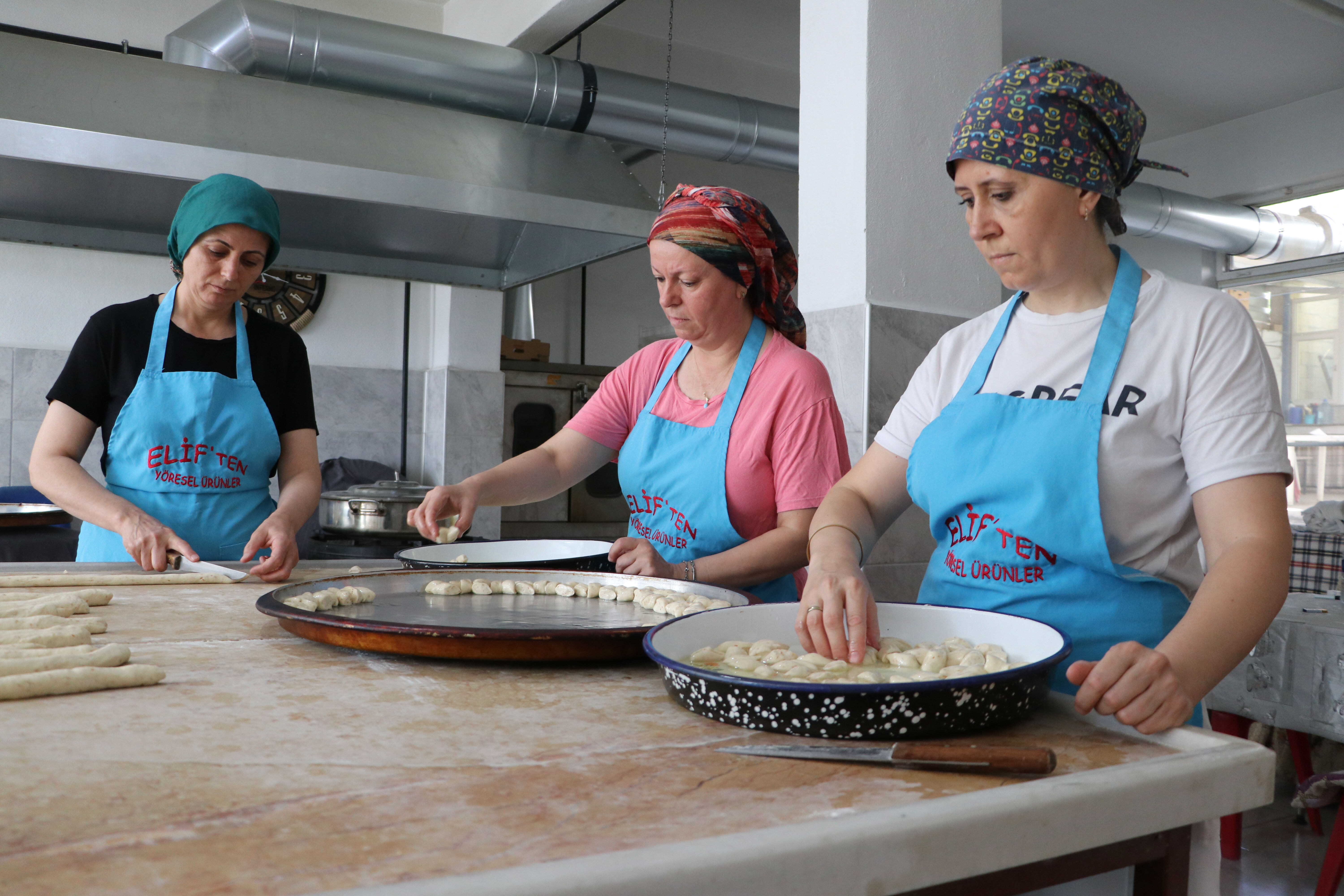 Babaannesinden öğrendi, işi paraya çevirdi! 500 kişilik sipariş bile geliyor Babaannesinden öğrendi, işi paraya çevirdi! 500 kişilik sipariş bile geliyor - 2. Resim