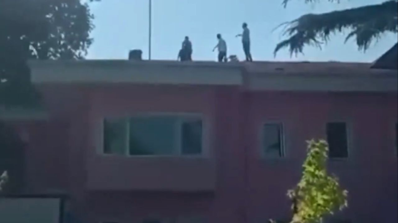 Baltalimanı Kemik Hastanesi'nde yangın! Kısa sürede söndürüldü Baltalimanı Kemik Hastanesi'nde yangın! Kısa sürede söndürüldü