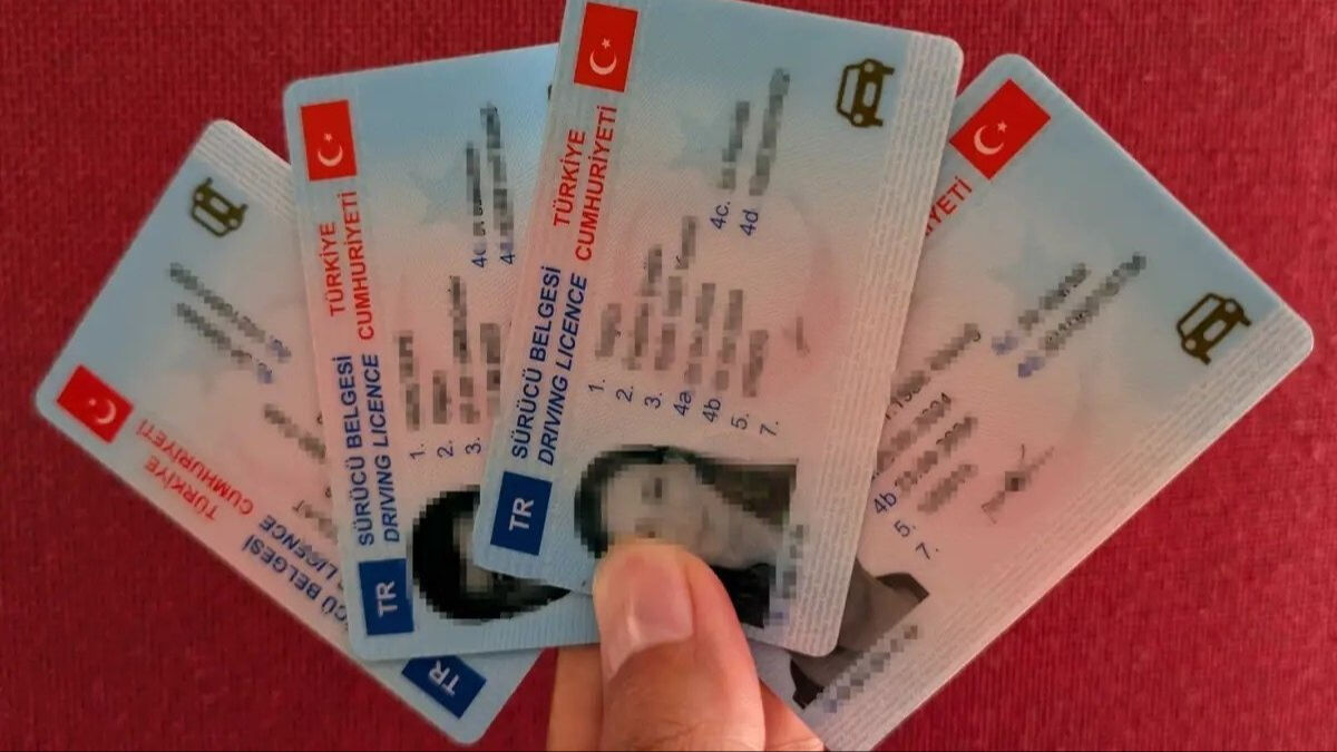 Ehliyet yenileme süresi uzatıldı mı, yenileme ücreti ne kadar? Ehliyet yenileme süresi uzatıldı mı, yenileme ücreti ne kadar? - 1. Resim