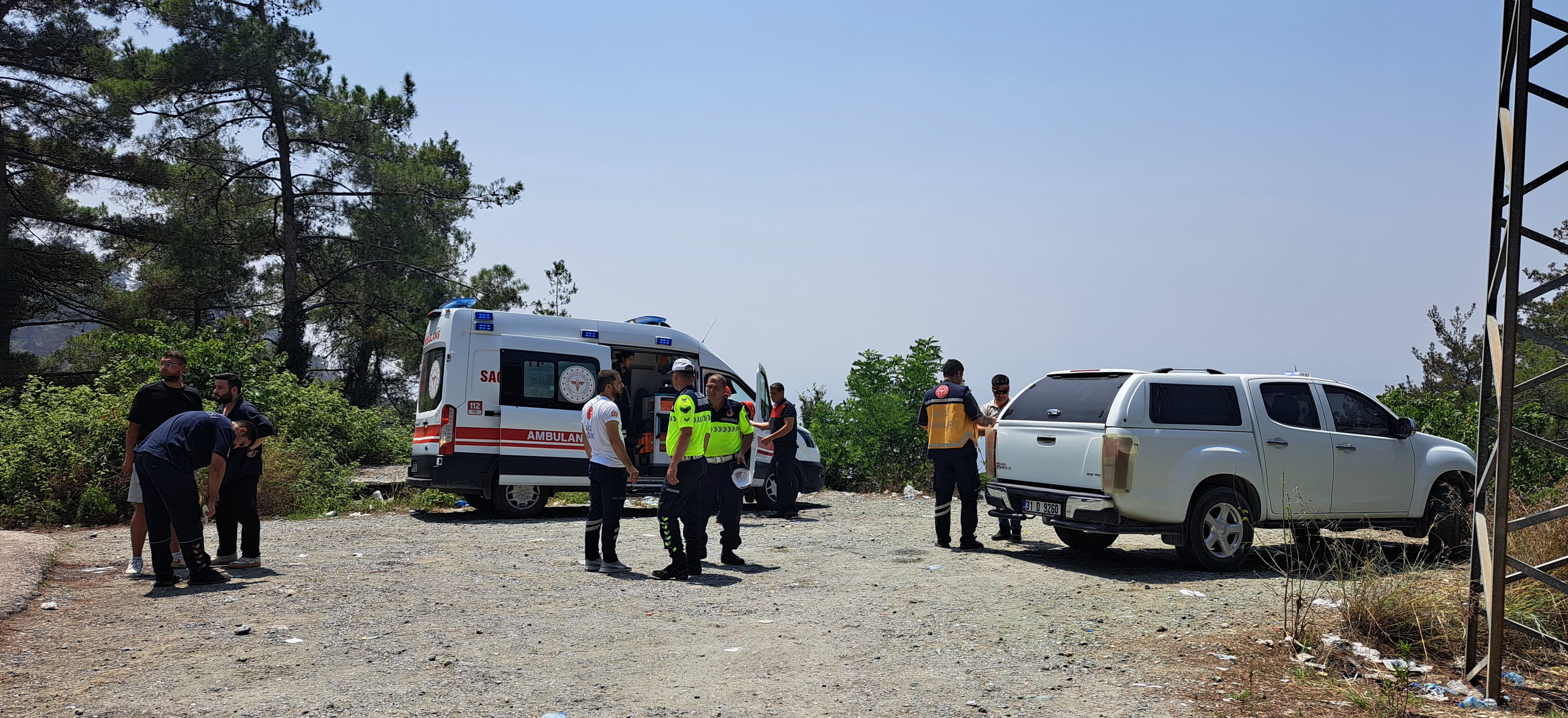 Hatay'da feci kaza: Uçurumdan yuvarlandı, feci şekilde can verdi! Hatay'da feci kaza: Uçurumdan yuvarlandı, feci şekilde can verdi! - 1. Resim