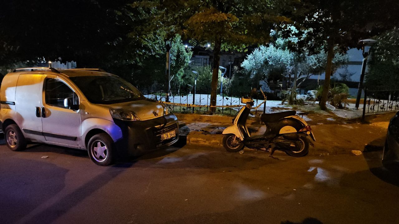 İstanbul'da sokak ortasında vahşet! Önce kovaladı, sonra bıçakladı İstanbul'da sokak ortasında vahşet! Önce kovaladı, sonra bıçakladı