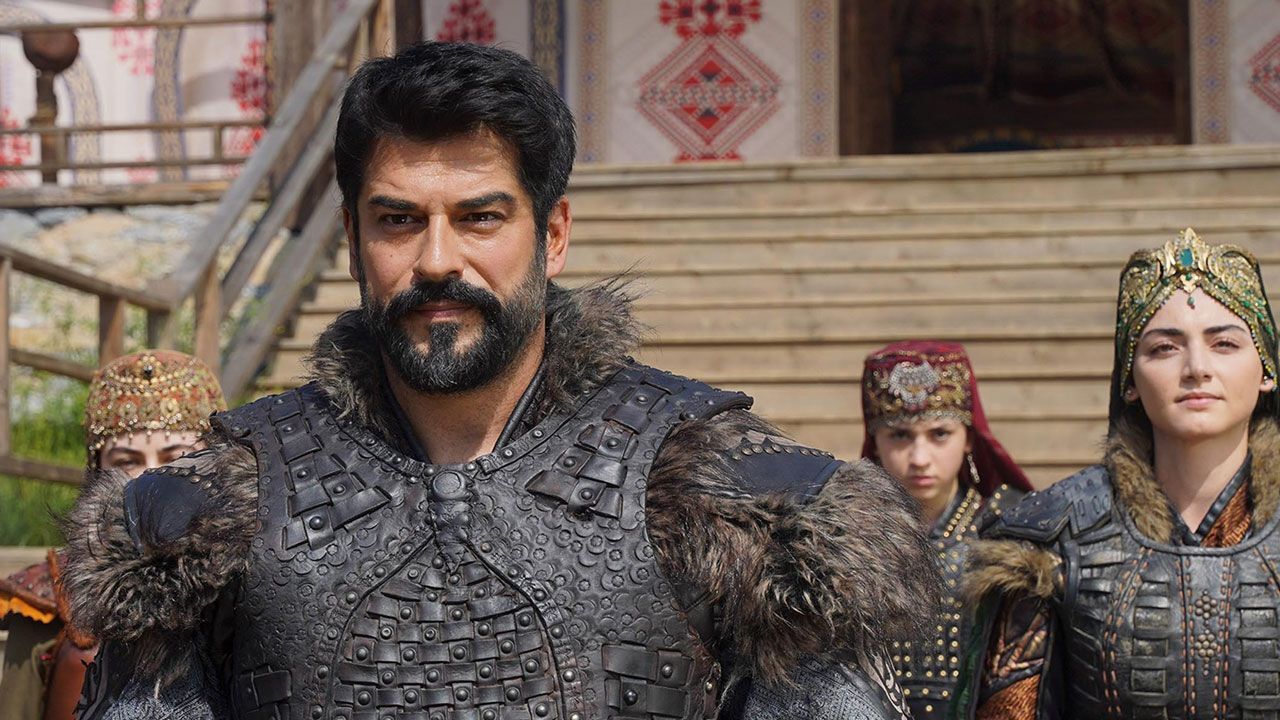 Kuruluş Osman’da flaş ayrılık! Burak Özçivit gitti, veda nedeni belli oldu Kuruluş Osman’da flaş ayrılık! Burak Özçivit gitti, veda nedeni belli oldu