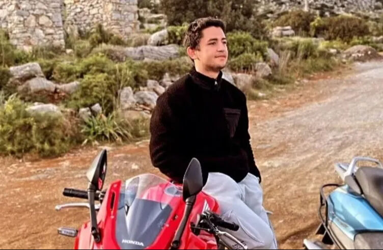 Marmaris'te vahşet! Ekmek teknesi ölüm yeri oldu: Babası baygın halde... Marmaris'te vahşet! Ekmek teknesi ölüm yeri oldu: Babası baygın halde... - 2. Resim