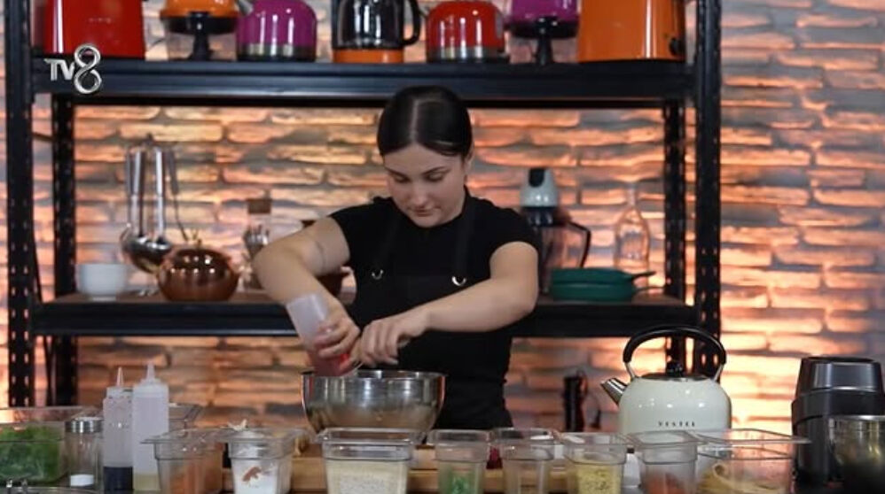 MasterChef Hilal kimdir, kaç yaşında, nereli? Hilal Ağca'nın hayatı gündemde! MasterChef Hilal kimdir, kaç yaşında, nereli? Hilal Ağca'nın hayatı gündemde! - 2. Resim