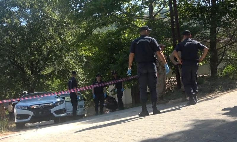 Miras yüzünden kan aktı: Ağabey, kardeşini öldürüp kaçtı - 3. Resim