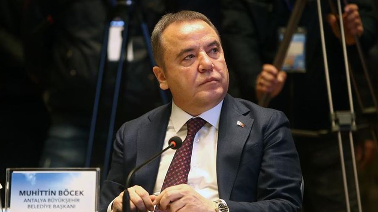 Muhittin Böcek'e kötü haber! Tutukluluğuna yapılan itiraz reddedildi Muhittin Böcek'e kötü haber! Tutukluluğuna yapılan itiraz reddedildi