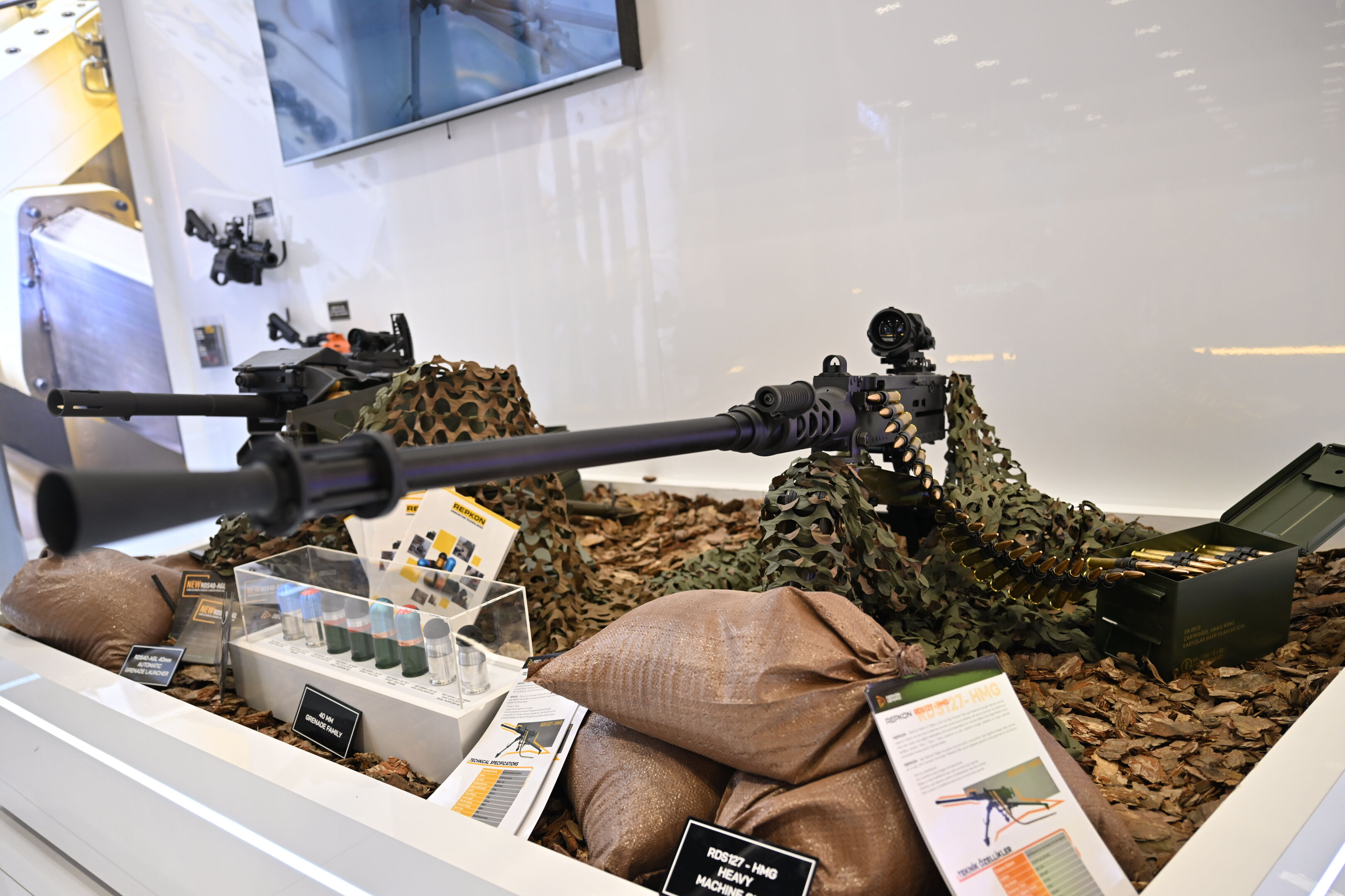 TSK'nın yeni 'ağır makineli' tüfeği! İlk kez vitrine çıktı TSK'nın yeni 'ağır makineli' tüfeği! İlk kez vitrine çıktı - 1. Resim