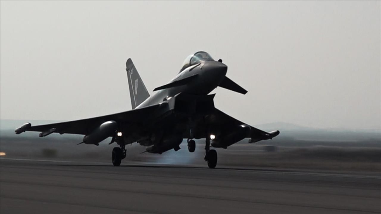 Almanya onay verdi Türkiye'nin Eurofighter süreci başladı! İşte Eurofighter savaş uçağının özellikleri Almanya onay verdi Türkiye'nin Eurofighter süreci başladı! İşte Eurofighter savaş uçağının özellikleri