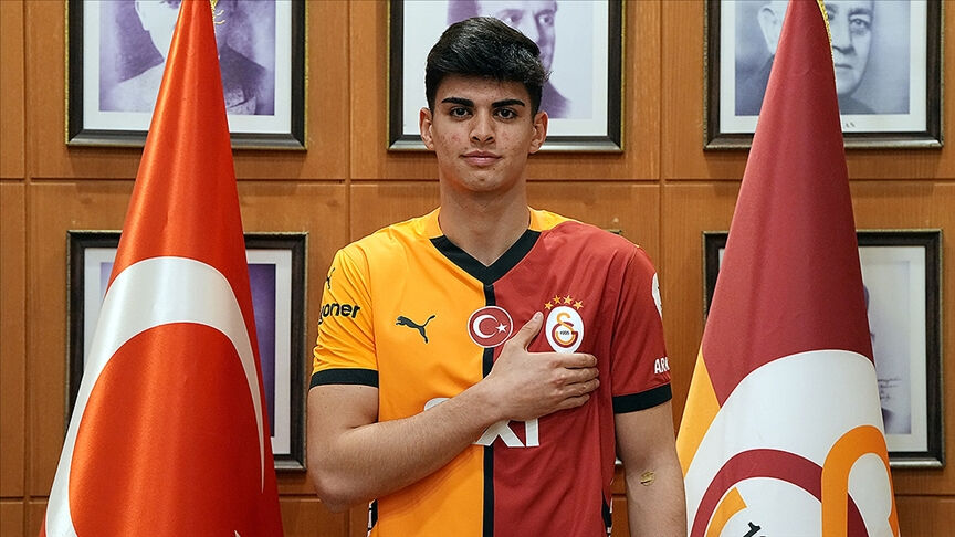 Arda Ünyay kimdir, nereli? Galatasaray'ın 18 yaşındaki genç yeteneği gündemde Arda Ünyay kimdir, nereli? Galatasaray'ın 18 yaşındaki genç yeteneği gündemde - 1. Resim
