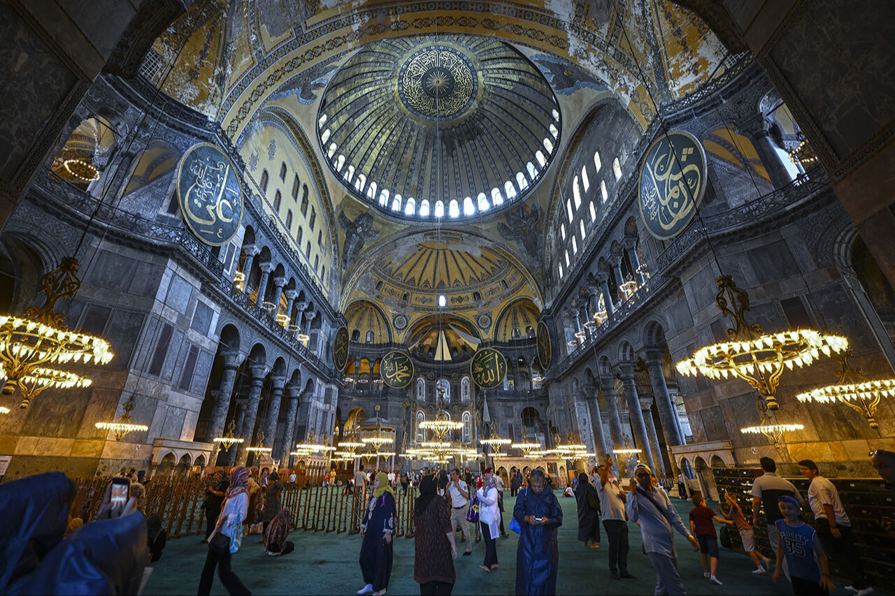 Artık uzun kuyruklar görülmüyor! Ayasofya Camii yapay zeka sistemiyle korunuyor Artık uzun kuyruklar görülmüyor! Ayasofya Cami yapay zeka sistemiyle korunuyor - 4. Resim
