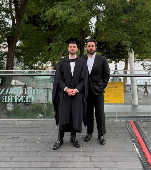 Emir Aksüt kaç yaşında, ne iş yapıyor? Sibel Can’ın Oğlu Emir Aksüt gündemde Emir Aksüt kaç yaşında, ne iş yapıyor? Sibel Can’ın Oğlu Emir Aksüt gündemde - 2. Resim