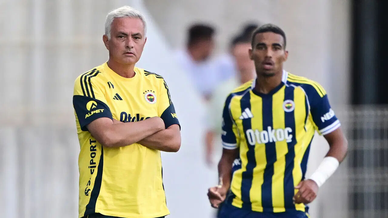 Fenerbahçe - Al Ittihad Jeddah maçı hangi kanalda, Jhon Duran oynayacak mı? Muhtemel maç kadrosu açıklandı Fenerbahçe - Al Ittihad Jeddah maçı hangi kanalda, Jhon Duran oynayacak mı? Muhtemel 11 maç kadrosu açıklandı - 4. Resim