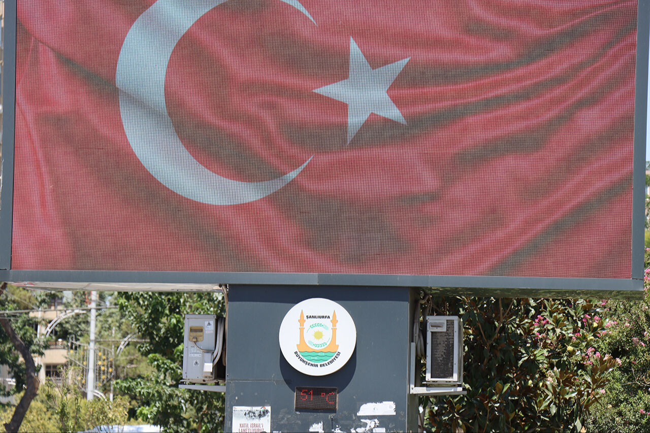 Fön rüzgarları başladı, sıcaklar dayanılmaz hale geldi... Termometreler patlama noktasında Fön rüzgarları başladı, sıcaklar dayanılmaz hale geldi... Termometreler patlama noktasında - 2. Resim