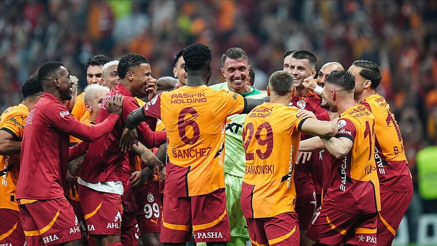 Galatasaray - Cagliari maçı hangi kanalda, nerede izlenir? Muhtemel ilk 11 belli oldu Galatasaray - Cagliari maçı hangi kanalda, nerede izlenir? Muhtemel ilk 11 belli oldu - 1. Resim