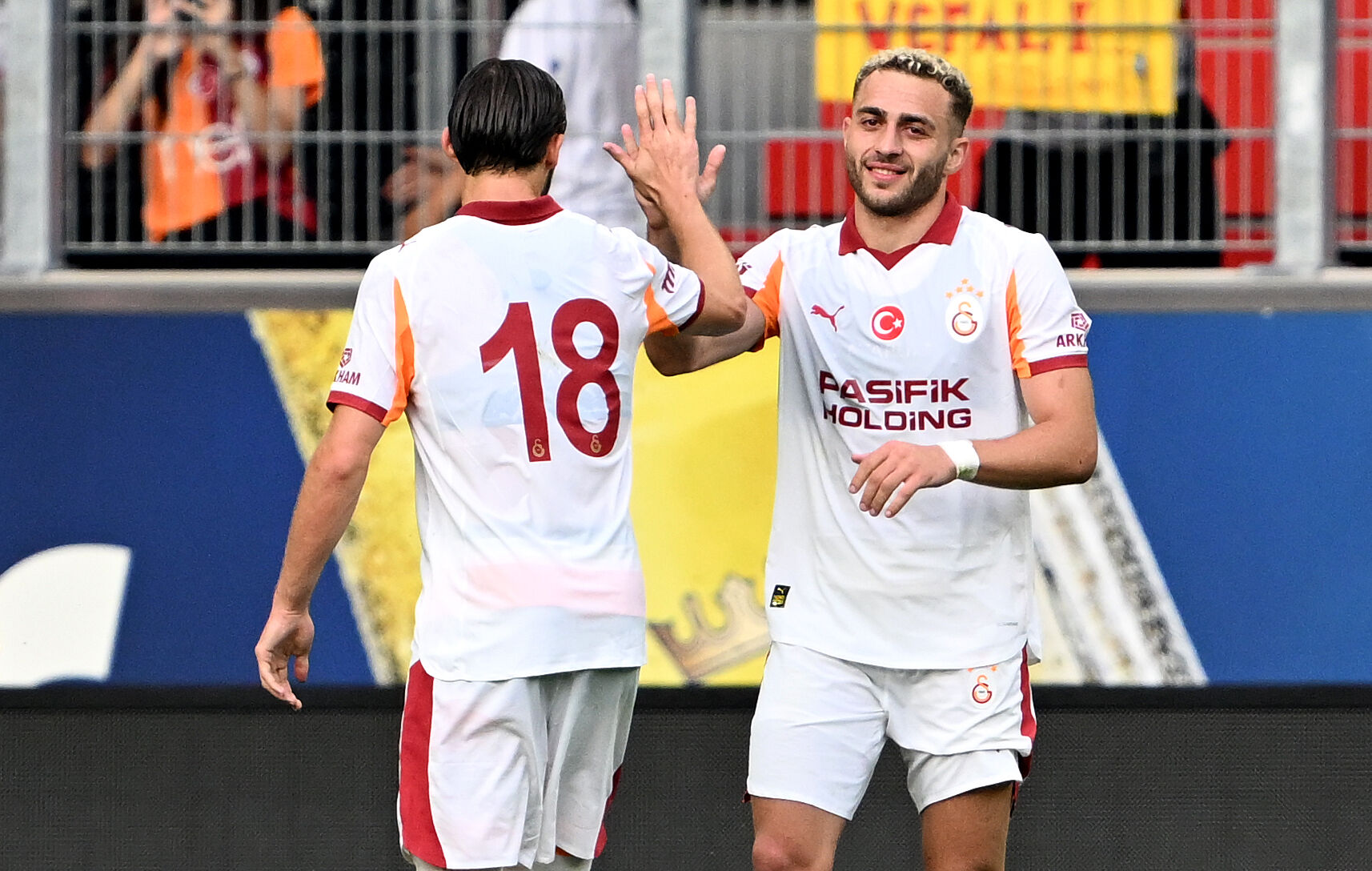 Galatasaray'dan Cagliari karşısında net galibiyet! Arda Ünyay sahneye çıktı Galatasaray'dan Cagliari karşısında net galibiyet! Arda Ünyay sahneye çıktı - 5. Resim