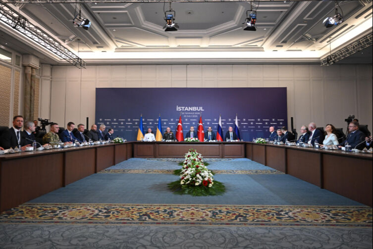 Çırağan'daki kritik zirve sona erdi! İstanbul'daki toplantıda Putin ve Zelenskiy görüşmesi detayı İstanbul'da Rusya ile Ukrayna barışı görüşmeleri 3. turu! Çırağan Sarayı'nda kritik saatler - 3. Resim
