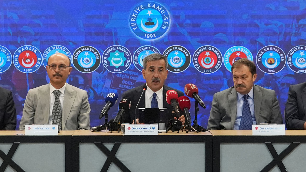 Kamu-Sen, memur ve emekliler için zam talebini açıkladı! Kira yardımı, refah payı, ek gösterge... Kamu-Sen, memur ve emekliler için zam talebini açıkladı! Kira yardımı, refah payı, ek gösterge... - 1. Resim