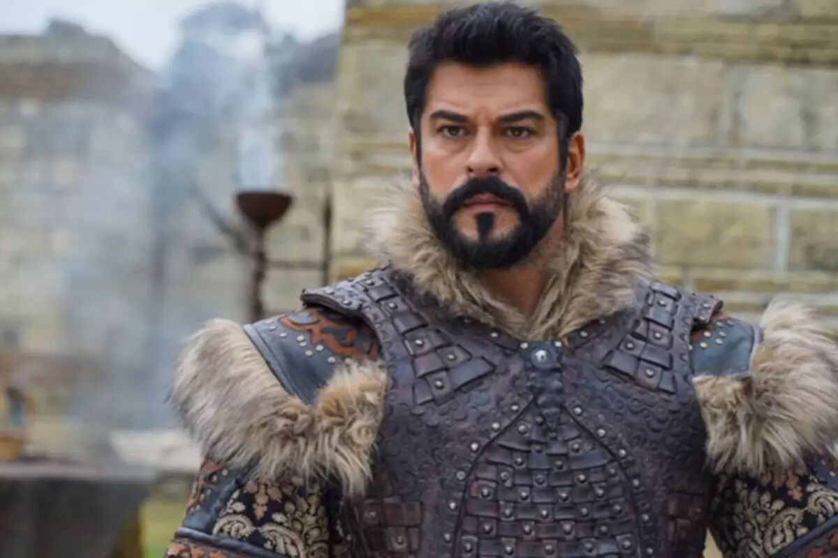 'Kuruluş Osman'dan ayrılan Burak Özçivit'ten bomba hamle! İlk işi o oldu 'Kuruluş Osman'dan ayrılan Burak Özçivit'ten bomba hamle! İlk işi o oldu - 1. Resim