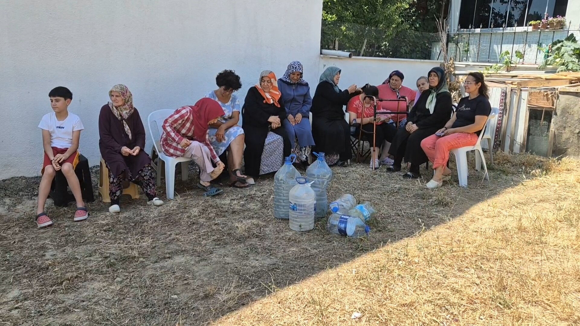 Marmaraereğlisi'nde milyonluk yazlıklar tek tek terk edildi: Sebebi vatandaşı sokağa döktü!  Marmaraereğlisi'nde milyonluk yazlıklar tek tek terk edildi: Sebebi vatandaşı sokağa döktü!