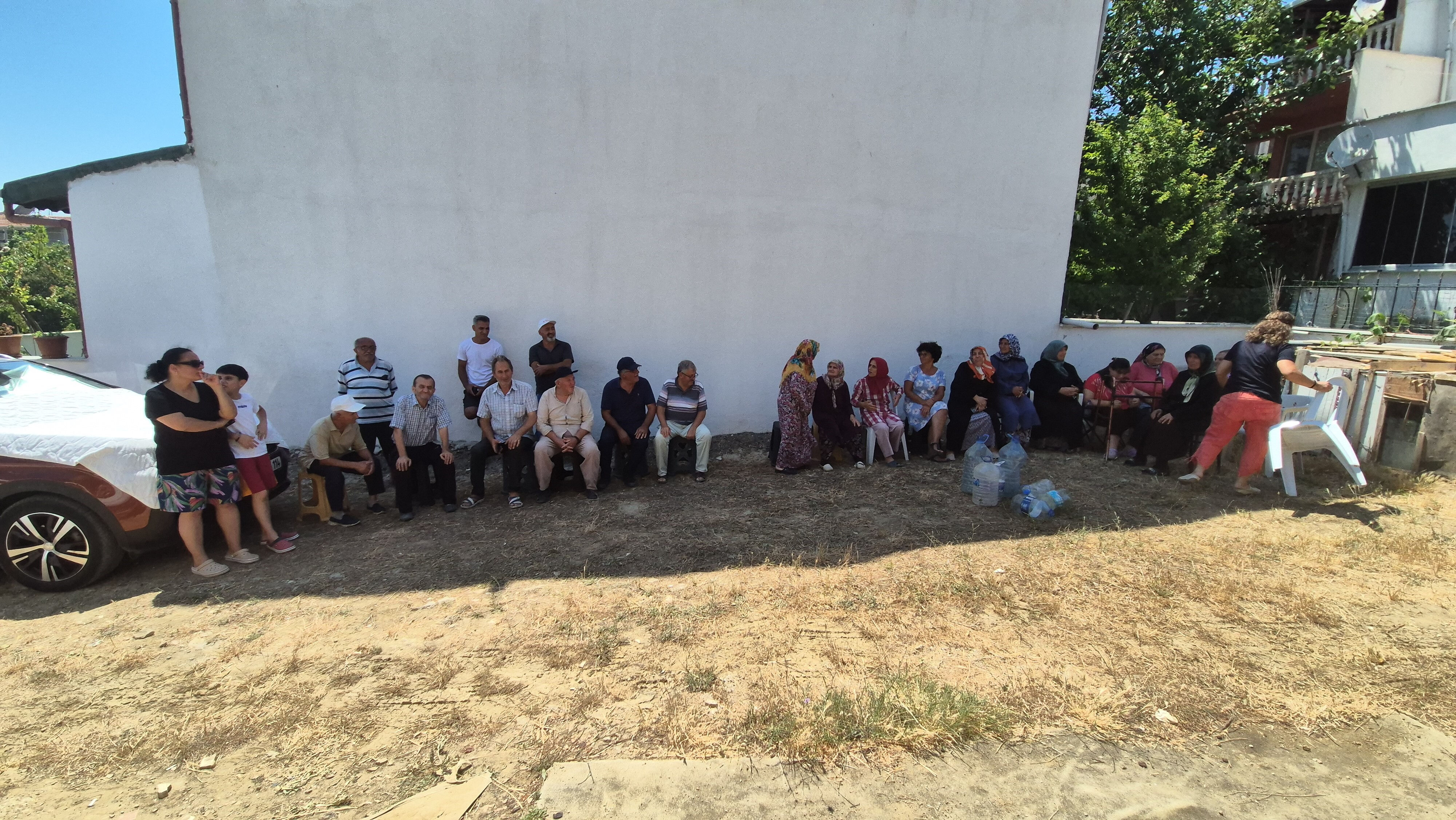 Marmaraereğlisi'nde milyonluk yazlıklar tek tek terk edildi: Sebebi vatandaşı sokağa döktü!  Marmaraereğlisi'nde milyonluk yazlıklar tek tek terk edildi: Sebebi vatandaşı sokağa döktü!