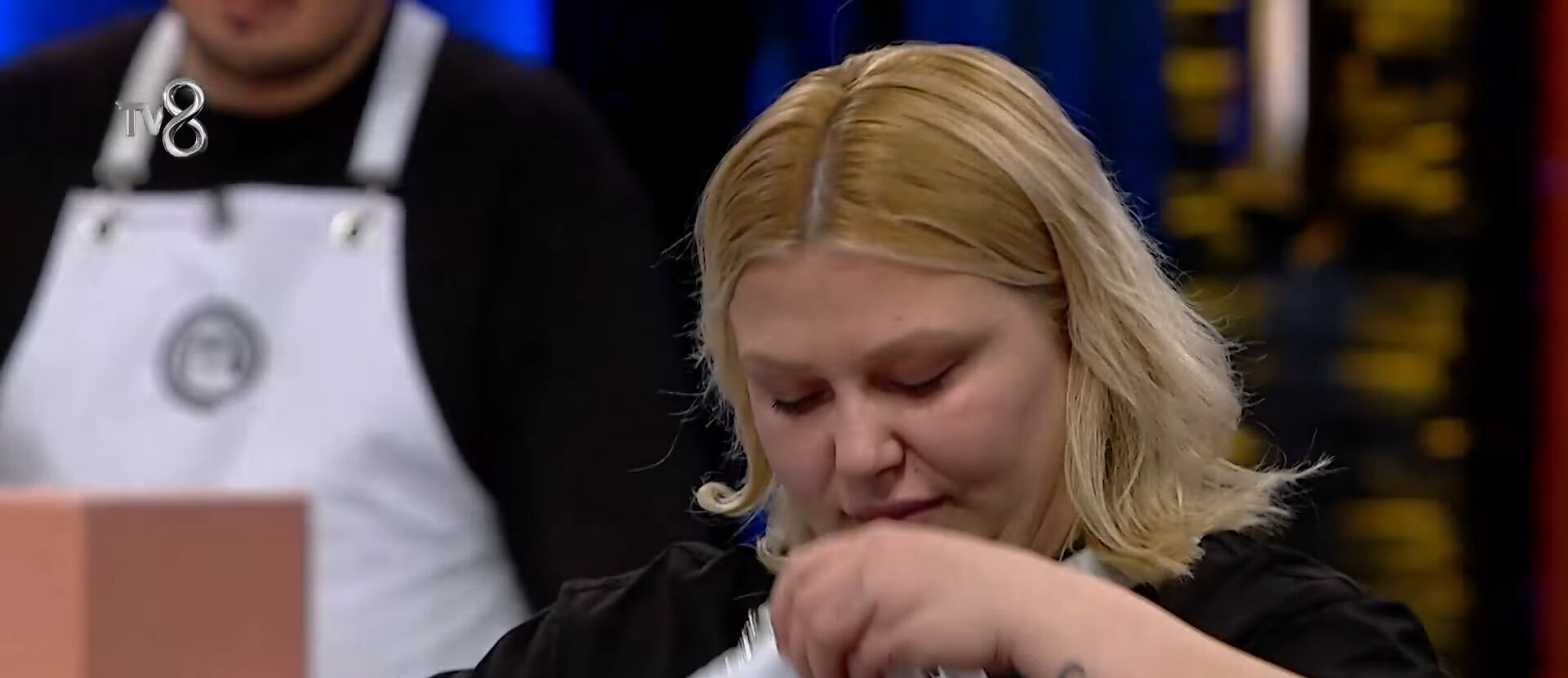 MasterChef’te beklenmedik gelişme! Gözyaşları içinde yarışmadan çekildi MasterChef’te beklenmedik gelişme! Gözyaşları içinde yarışmadan çekildi - 5. Resim