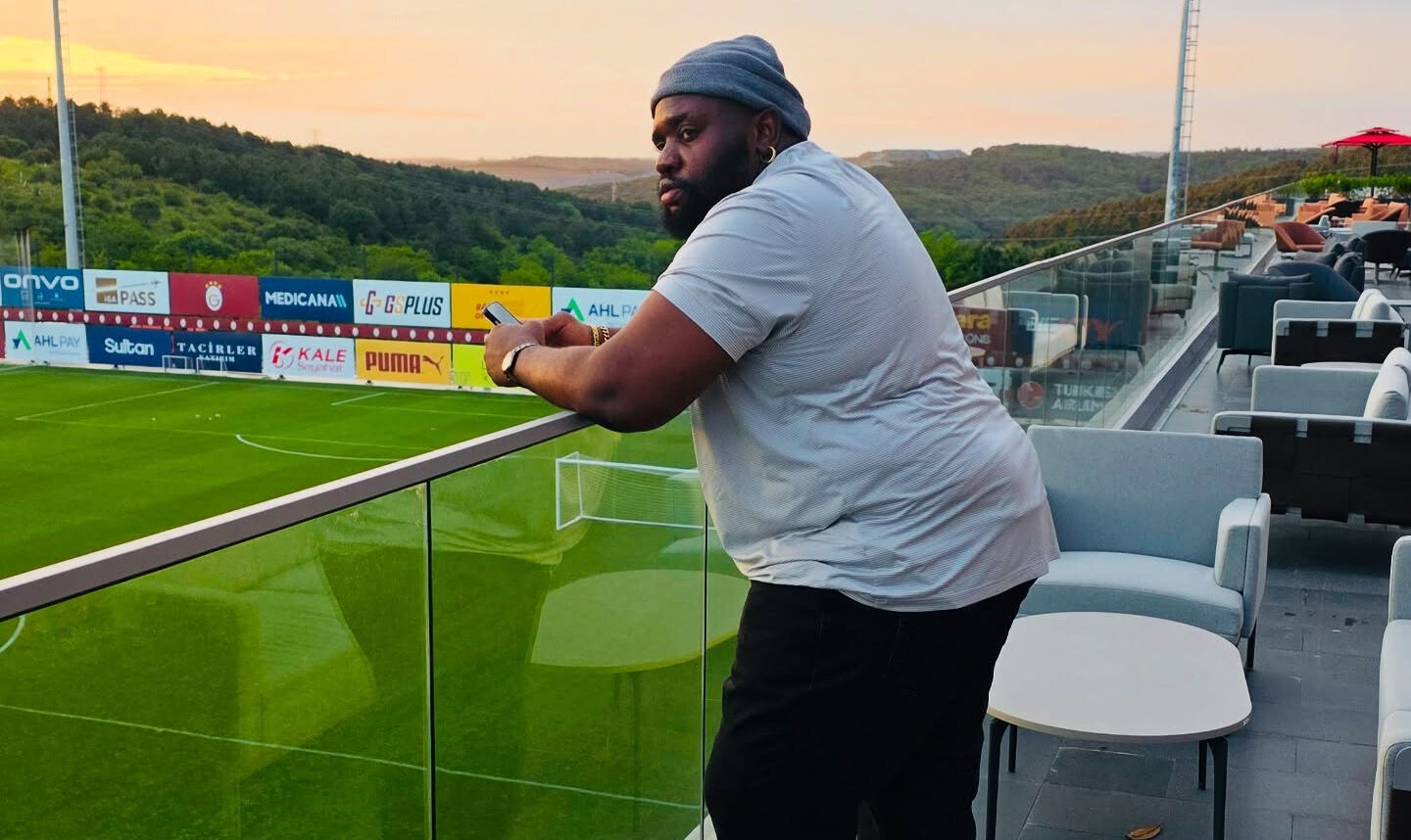 Osimhen neden Galatasaray'ı seçti? Buchi Laba açıkladı: Bu sadece transfer değil, bir aşk hikayesi! Osimhen neden Galatasaray'ı seçti? Buchi Laba açıkladı: Bu sadece transfer değil, bir aşk hikayesi! - 1. Resim