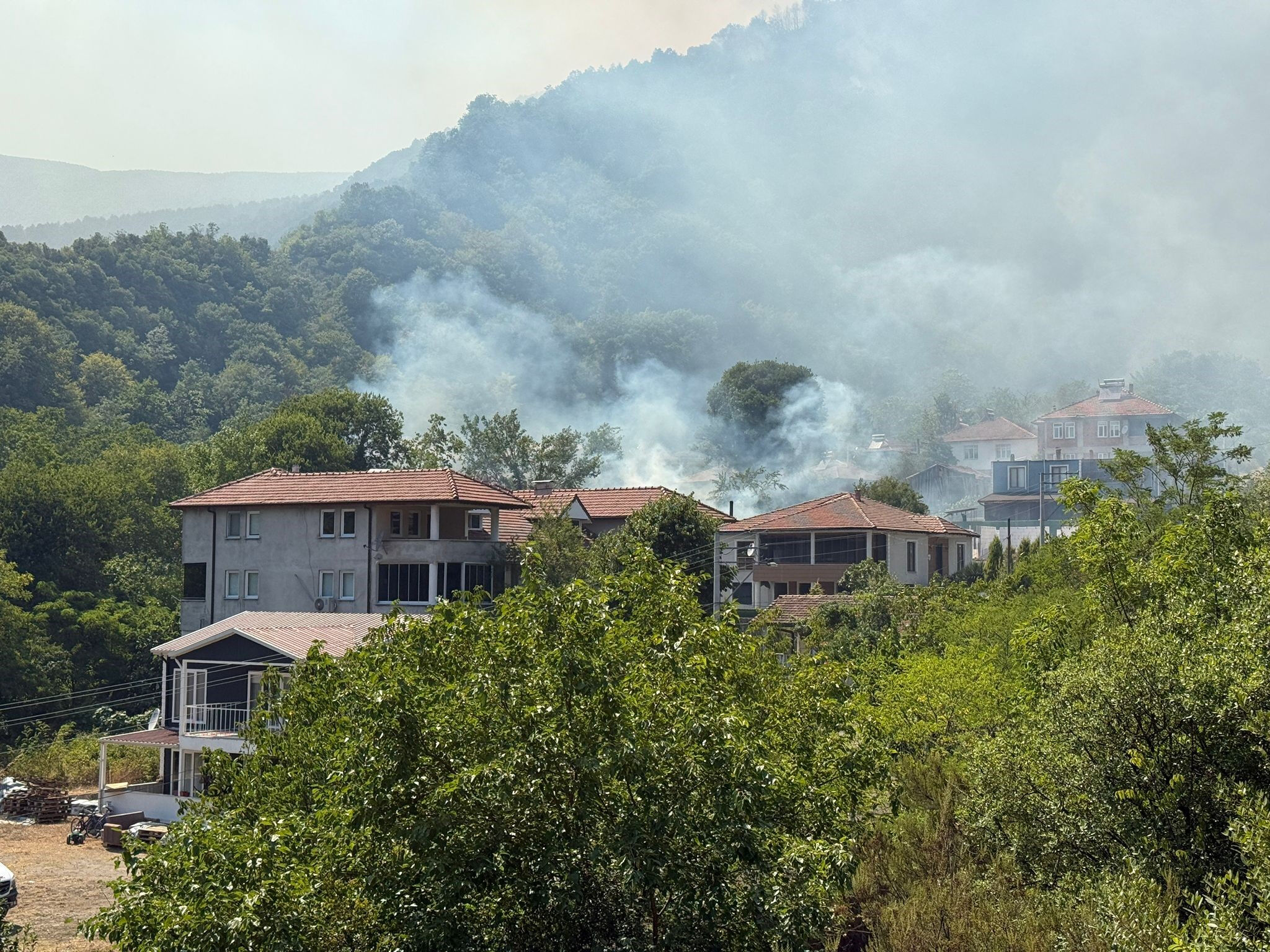 Sakarya, Bilecik, Eskişehir, Urla... Yangın yeniden alevlendi: Evler tahliye edildi, yol kapatıldı! Sakarya, Bilecik, Eskişehir, Urla... Yangın yeniden alevlendi: Evler tahliye edildi, yol kapatıldı! - 3. Resim