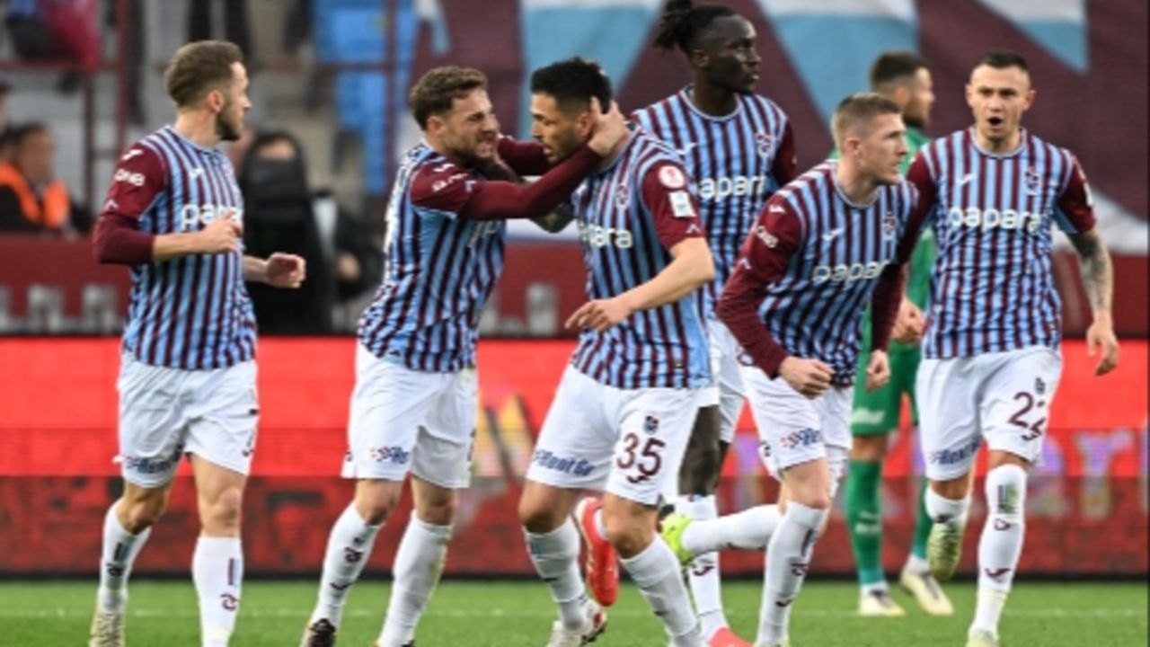 Trabzonspor - Persepolis maçı hangi kanalda, saat kaçta başlayacak? Canlı yayın şifresiz olacak!