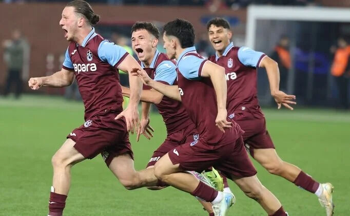 Trabzonspor - Persepolis maçı hangi kanalda, saat kaçta başlayacak? Canlı yayın şifresiz olacak! Trabzonspor - Persepolis maçı hangi kanalda, saat kaçta başlayacak? Canlı yayın şifresiz olacak! - 1. Resim