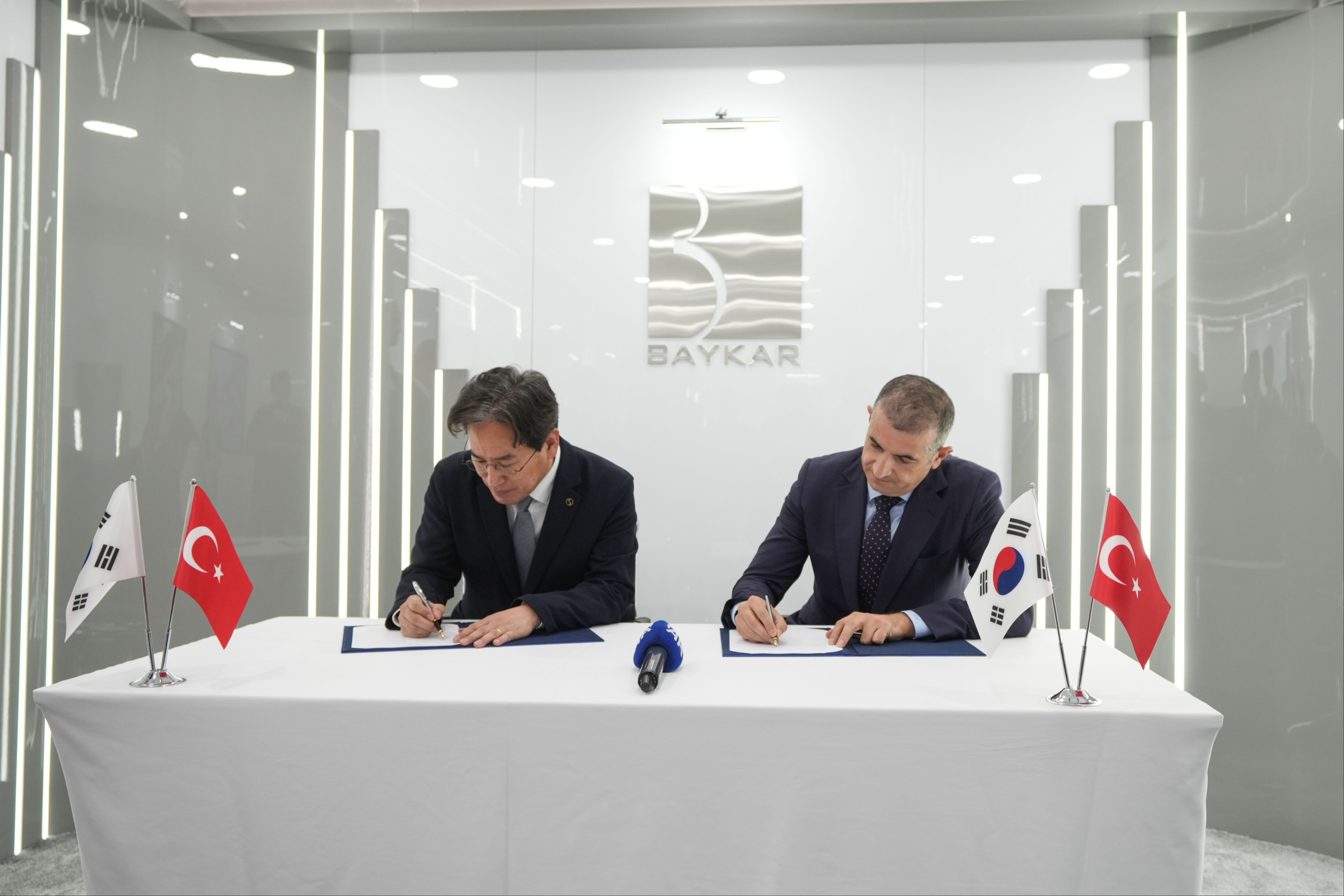 Türkiye’den Kore’ye teknoloji köprüsü! Baykar ve Korean Air imzaları attı Türkiye’den Kore’ye teknoloji köprüsü Baykar ve Korean Air imzaları attı - 1. Resim