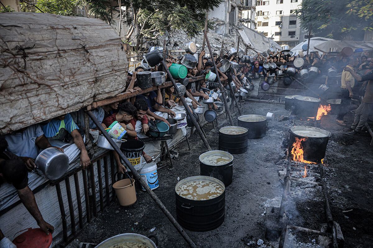 Tarihe kara leke olarak geçti... Gazze'de açlık en çok onları vurdu 500 bin çuval una ihtiyaç var! Bu fotoğraflar tarihi kara leke olarak geçti... Gazze'de açlık yürek sızlattı - 3. Resim