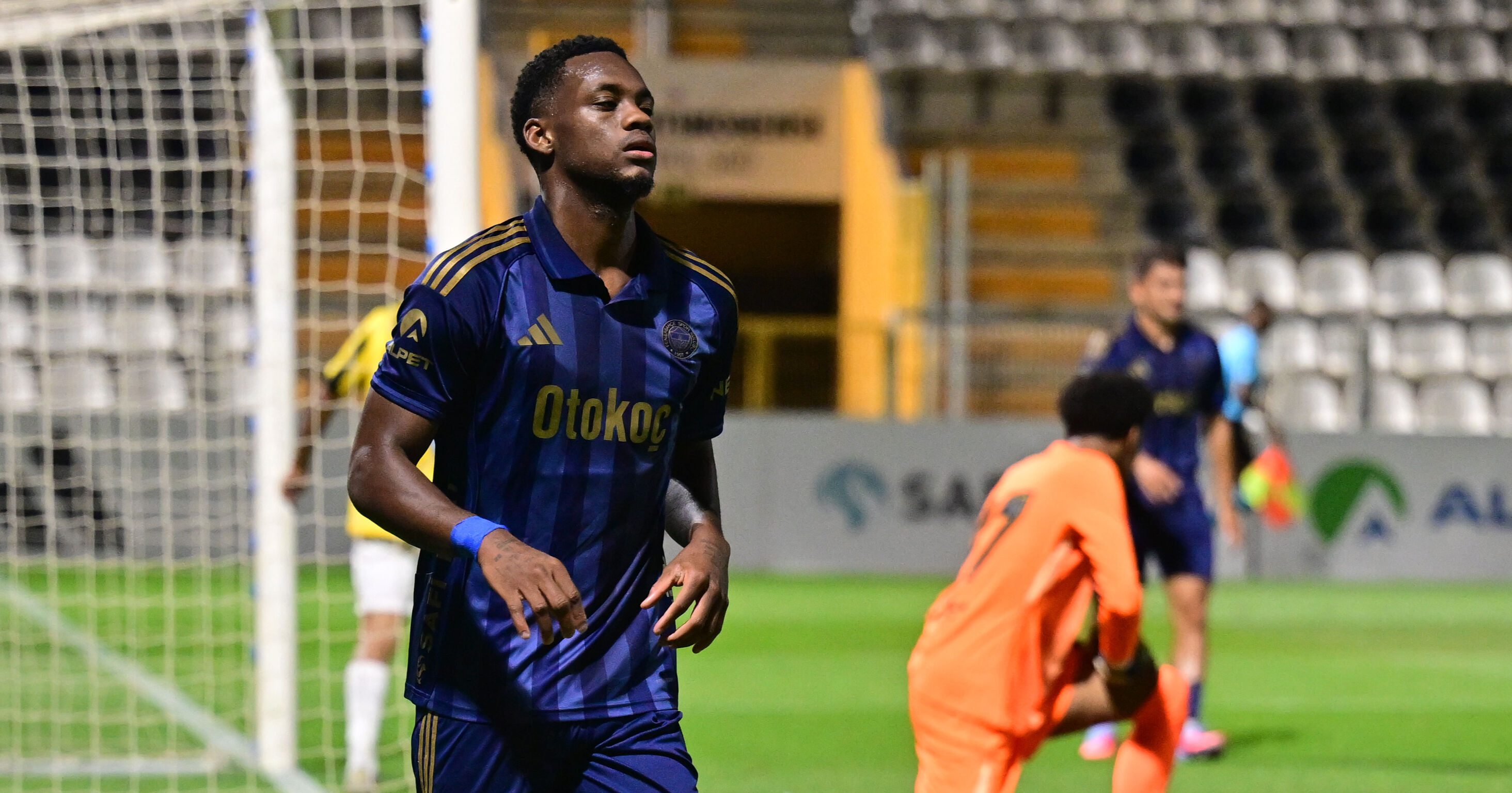 Fenerbahçe Al Ittihad'ı farkla yendi! Jhon Duran siftah yaptı Fenerbahçe Al Ittihad'ı farkla yenidi! Jhon Duran siftah yaptı - 1. Resim