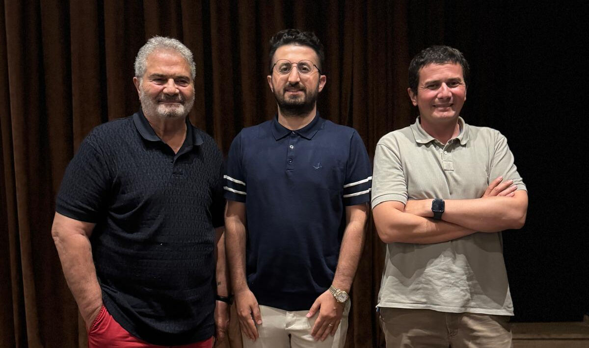 Her sene cebim boşalıyor ama gençler için değer! ARUCAD Üniversitesi KKTC'nin adını dünyaya duyuruyor Her sene cebim boşalıyor ama gençler için değer! - 1. Resim