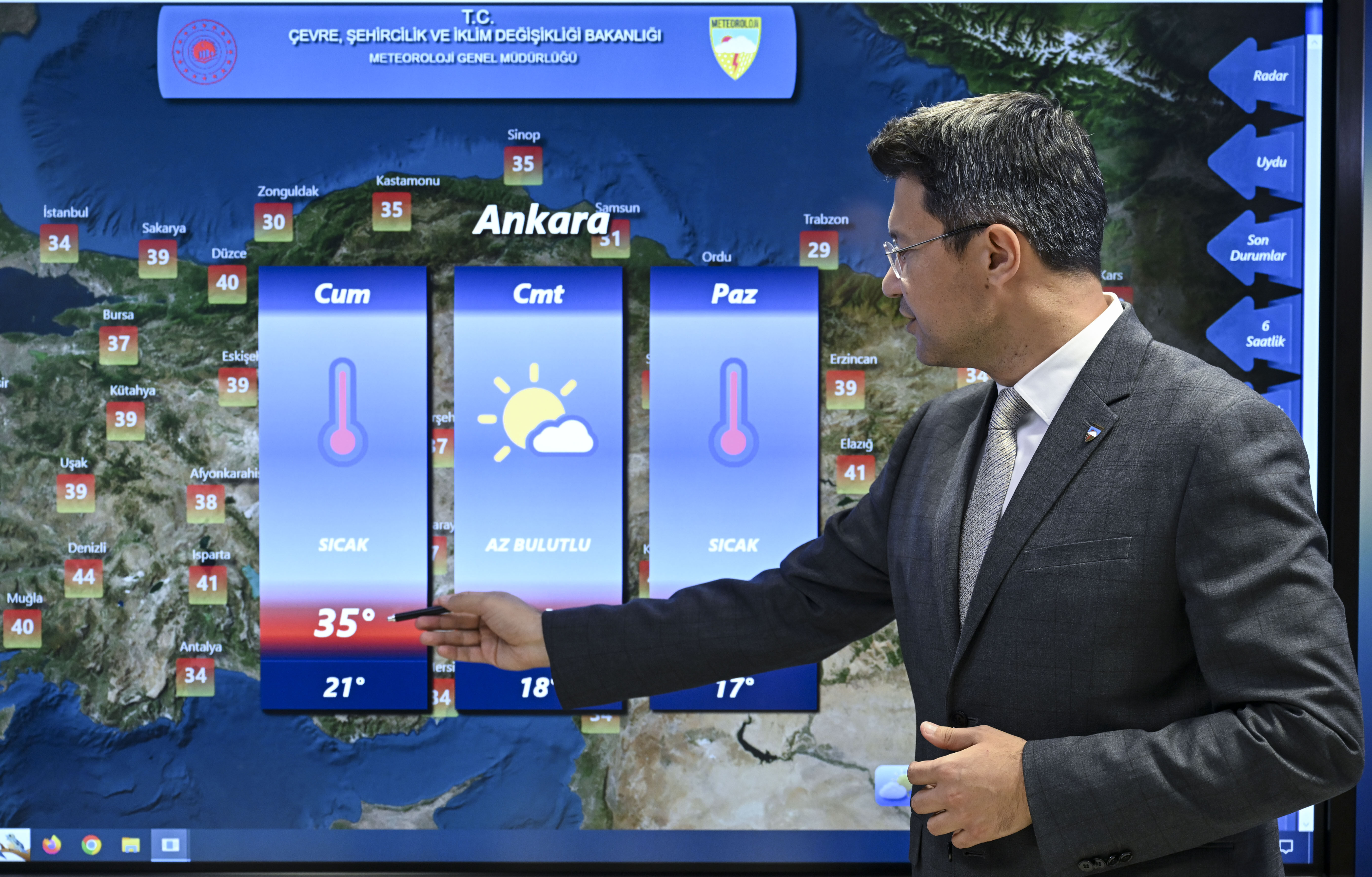 İstanbul, Ankara ve İzmir kavruldukça kavrulacak! Meteoroloji uzmanı hafta sonu için son tahminlerini açıkladı İstanbul, Ankara ve İzmir kavruldukça kavrulacak! Meteoroloji uzmanı hafta sonu için son tahminlerini açıkladı - 7. Resim