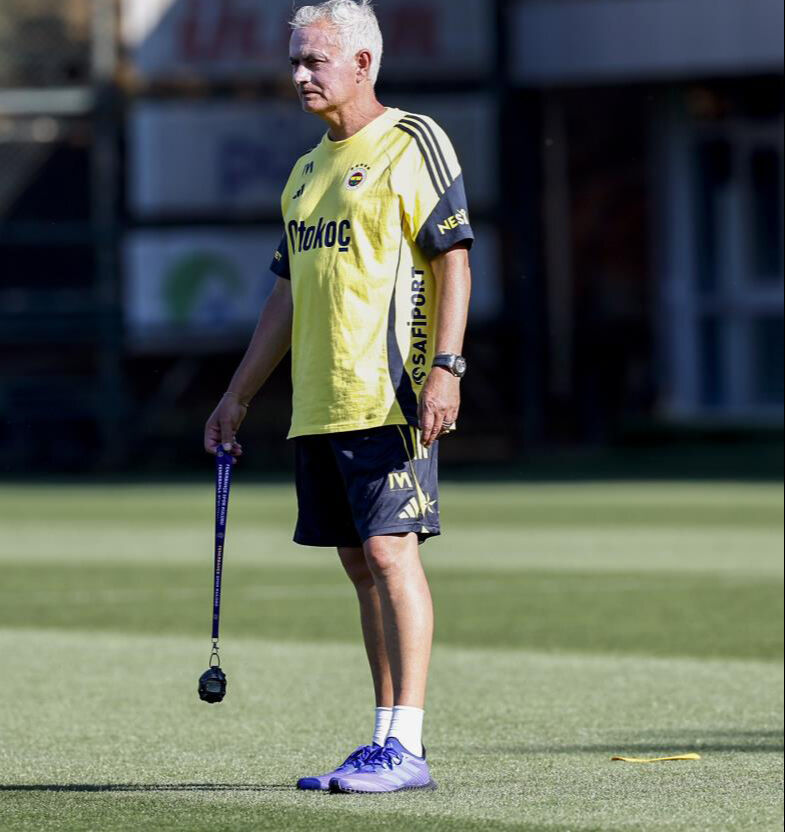 Mourinho'dan taraftarı çıldırtacak sözler!  Mourinho'dan olay çıkaracak sözler!