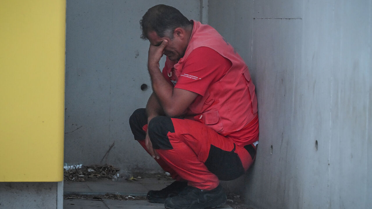 Orman şehitlerinin hikayeleri yürekleri sızlattı: Yanan milyonların yüreği oldu.... Detaylar kahretti Orman şehitlerinin hikayeleri yürekleri sızlattı: Yanan milyonların yüreği oldu.... Detaylar kahretti - 1. Resim