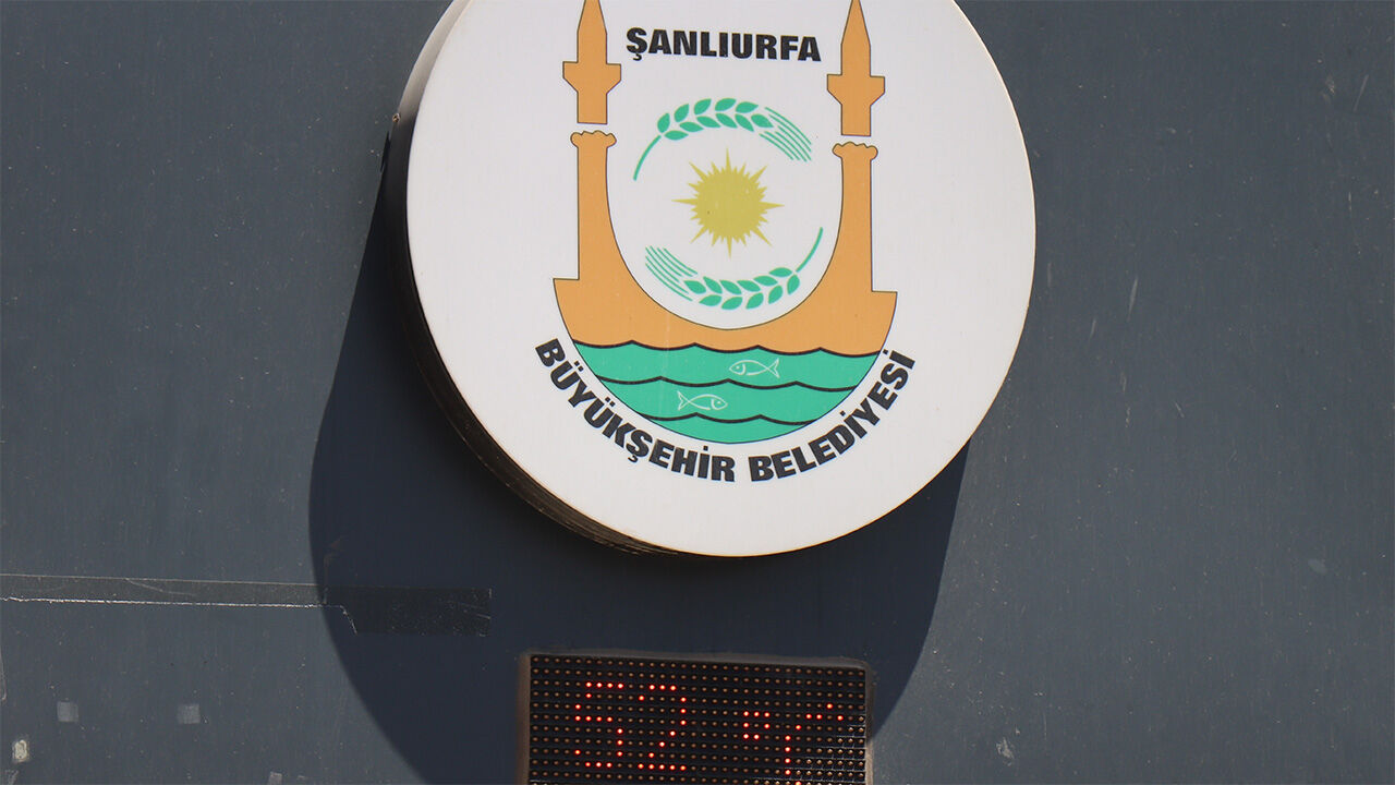Termometreler 52 dereceyi gördü, vatandaş ne yapacağını şaşırdı! İşte Türkiye'den sıcak hava manzaraları Termometreler 52 dereceyi buldu, vatandaş ne yapacağını şaşırdı! İşte Türkiye'den sıcak hava manzaraları - 1. Resim