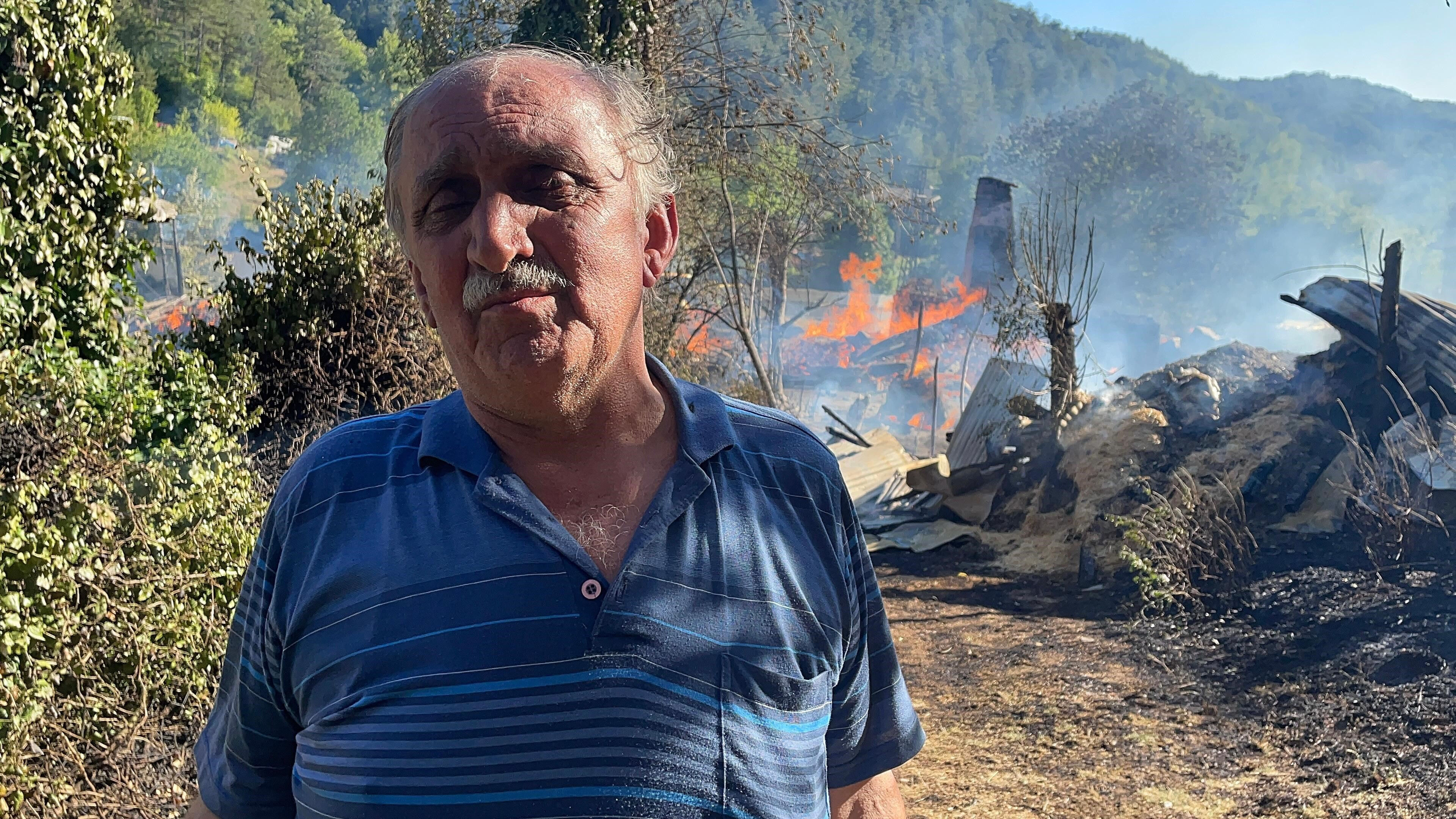 2 saatte 8 ayrı noktada alevler yükseldi! Yangınlara karşı zamanla yarıştılar, her şey kül oldu 2 saatte 8 ayrı noktada alevler yükseldi! Yangınlara karşı zamanla yarıştılar, her şey kül oldu - 2. Resim