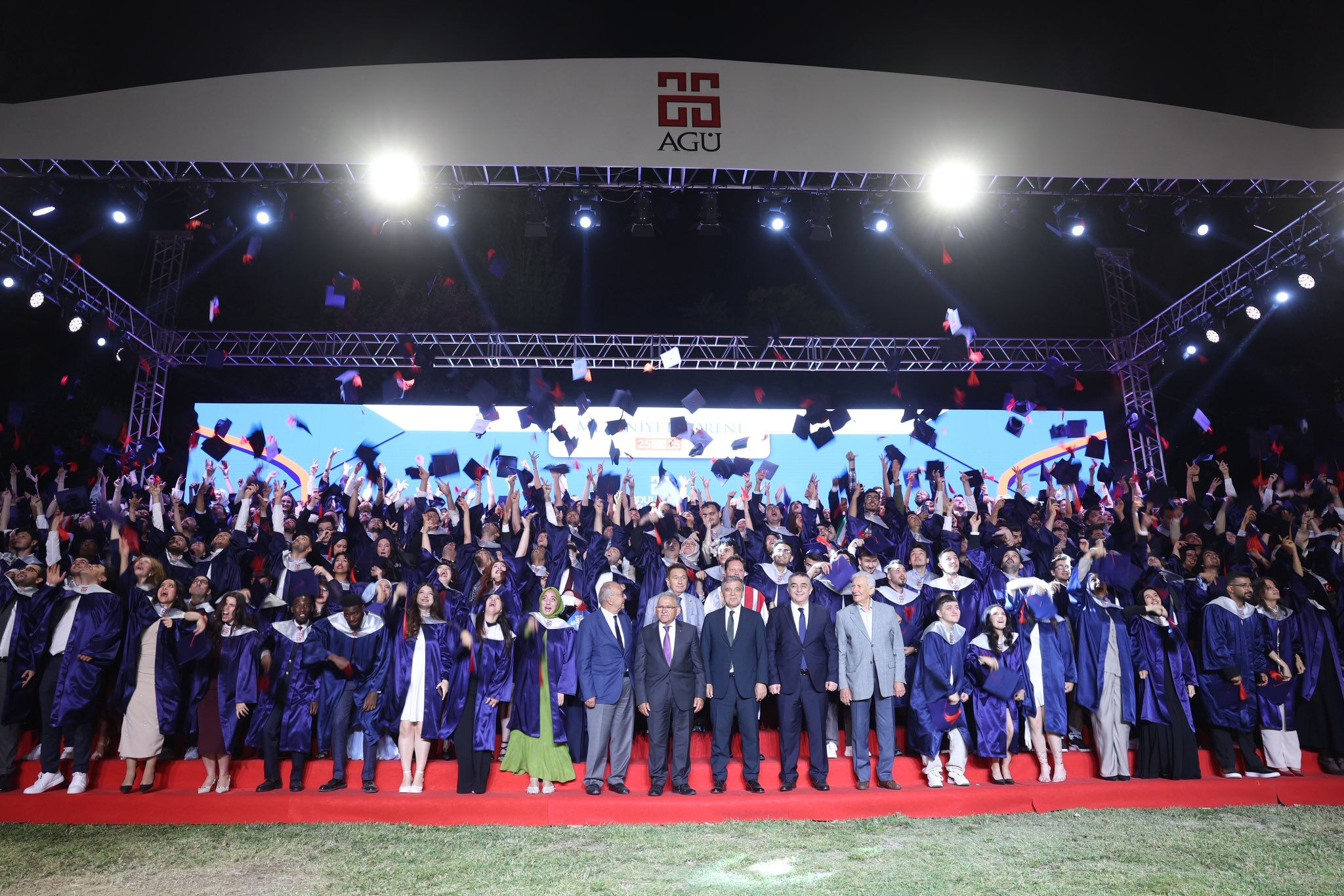Abdullah Gül o programda ortaya çıktı! 2000'leri hatırlattı, medyayı eleştirdi Abdullah Gül o programda ortaya çıktı! İngiltere ve ABD ile kıyasladı, Türk medyasını eleştirdi - 3. Resim